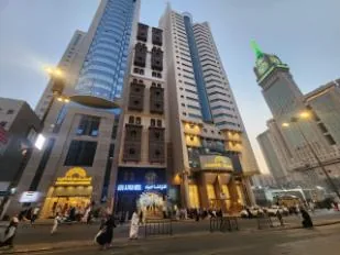 Al Massa Dar Al Fayzeen Hotel